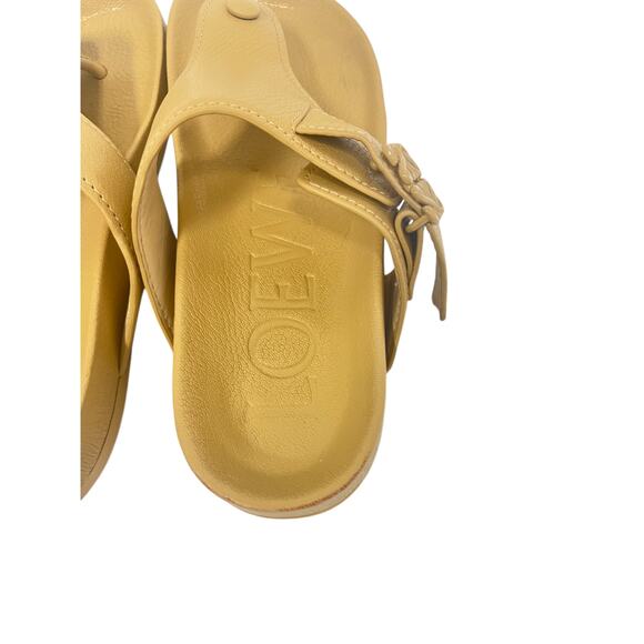 LOEWE Beige Leather Thong Logo Accent Flip Flops Ease Toe Sandals Size 37 US 7 - Picture 8 of 8
